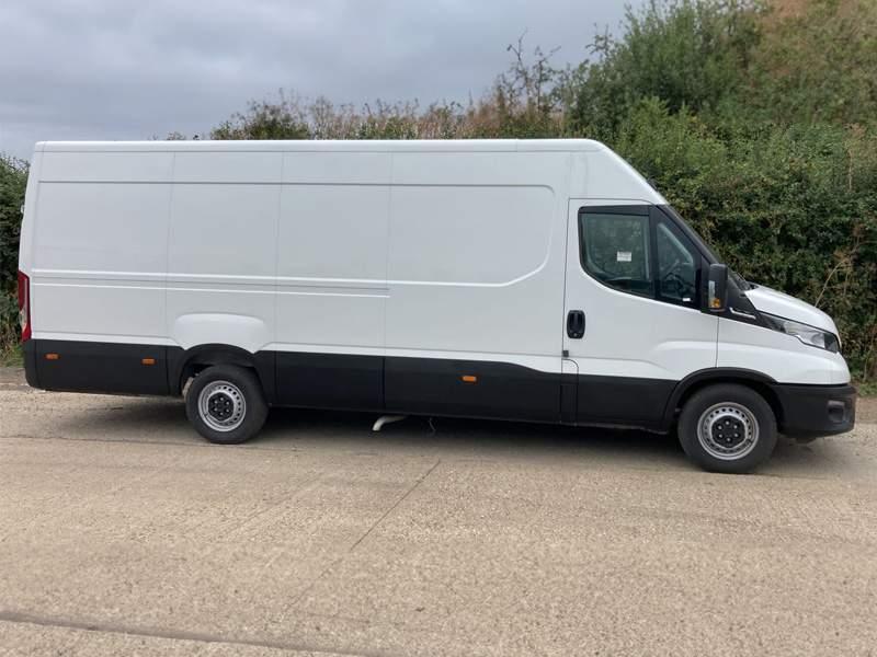Iveco Daily 35S16 Automatic Panel Van
