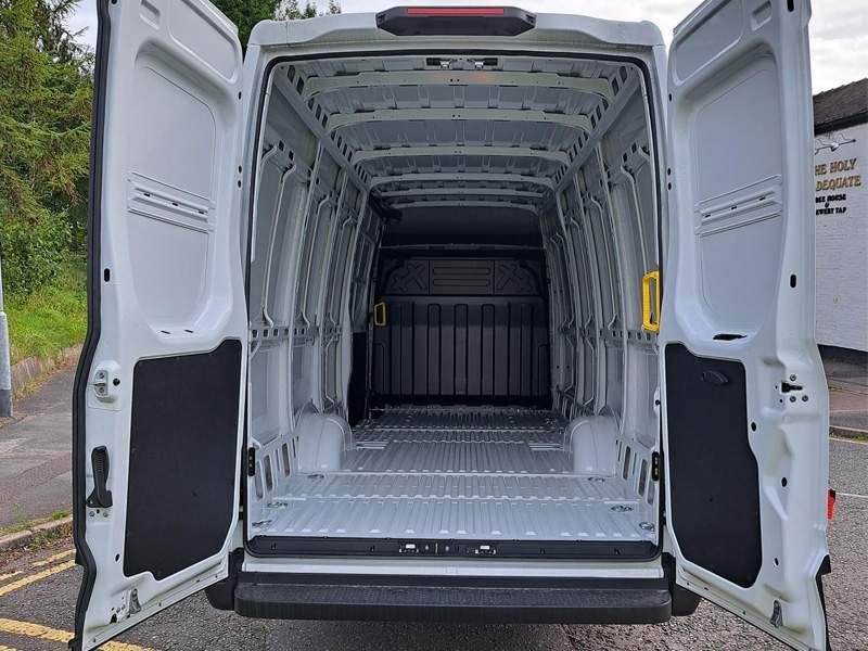 Iveco Daily 35S14V 16m3 Panel Van