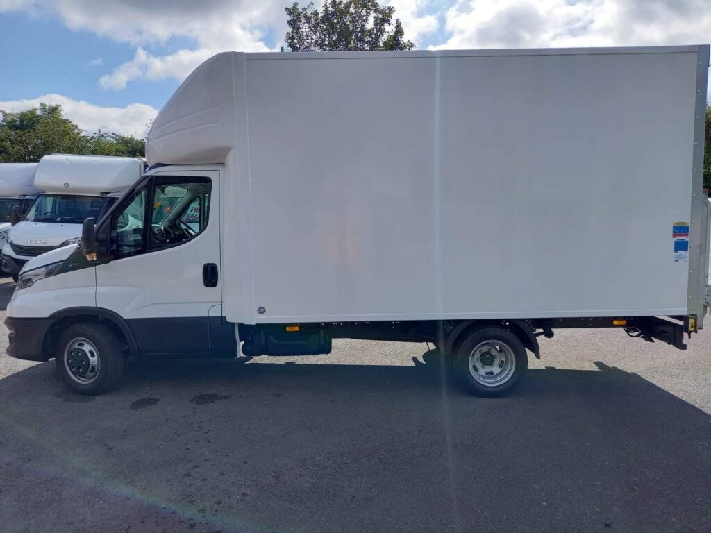 Iveco Daily 35C16H Manual Luton Tail lift