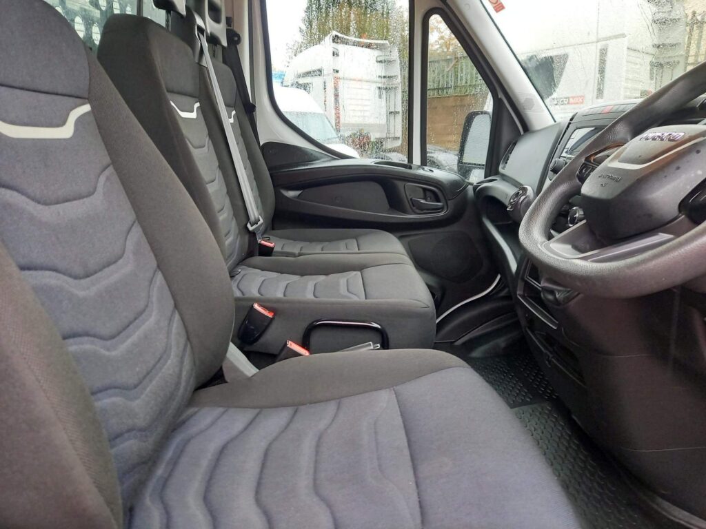 Iveco Daily 2.3D HPI 14V Business 35C 3450 MWB Euro 6 (s/s) 2dr (DRW)