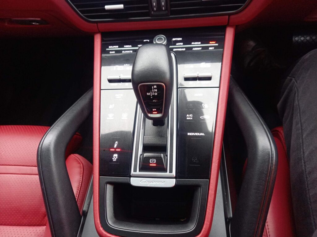 Porsche Cayenne 3.0 V6 E-Hybrid 14.1kWh TiptronicS 4WD Euro 6 (s/s) 5dr (3.6kW Charger)