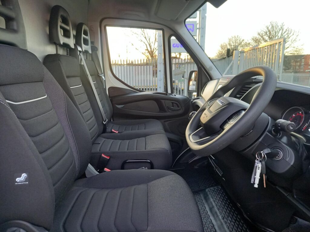 Iveco Daily 2.3D HPI 14V Business 35S 4100 LWB High Roof Euro 6 (s/s) 5dr