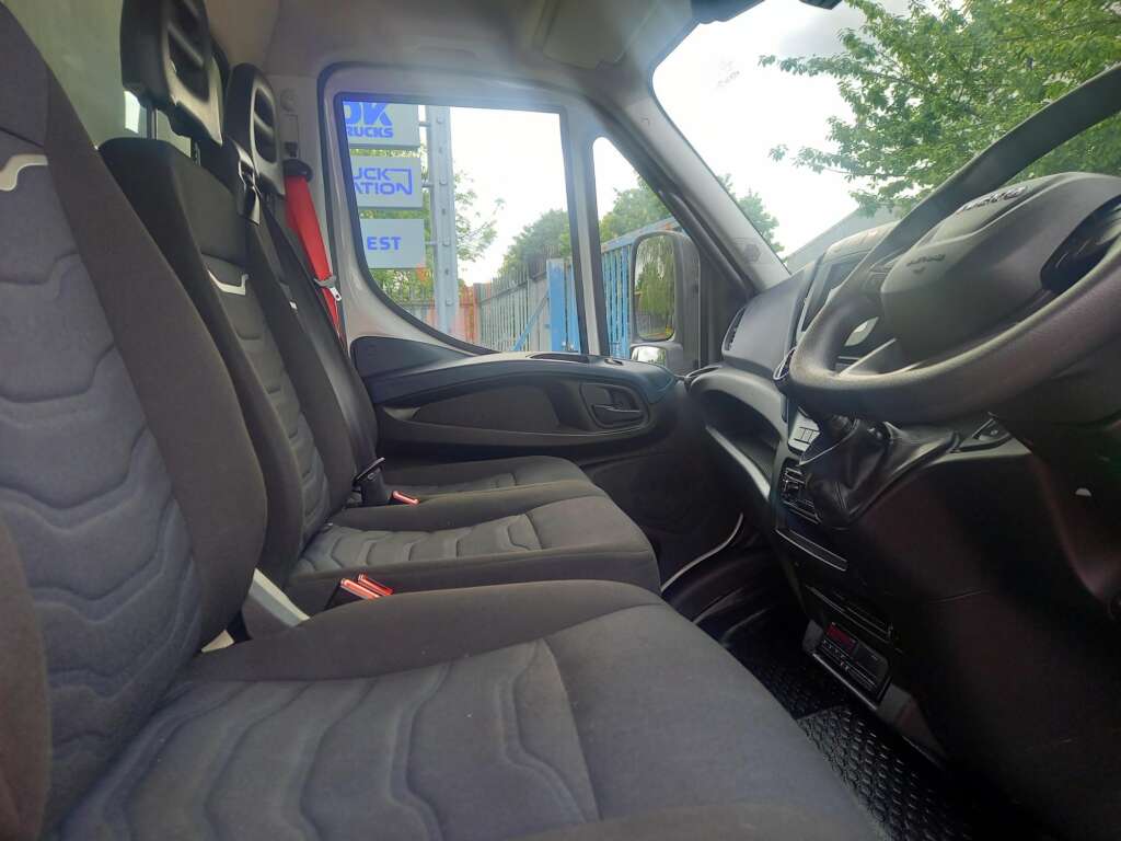 Iveco Daily 70C 20 EV-150 200HP BOX & TAILLIFT