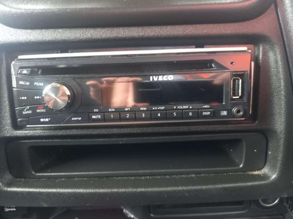 Iveco Daily 70C 20 EV-150 200HP BOX & TAILLIFT