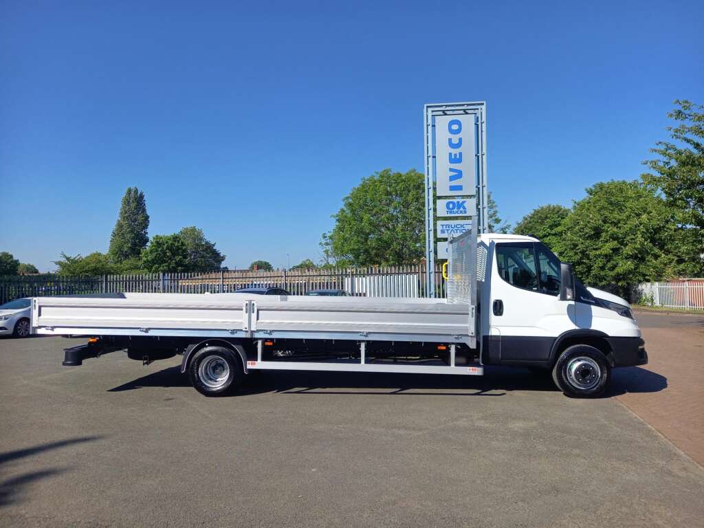 Iveco Daily MY24 70c18 180hp Brit Tipp Dropside