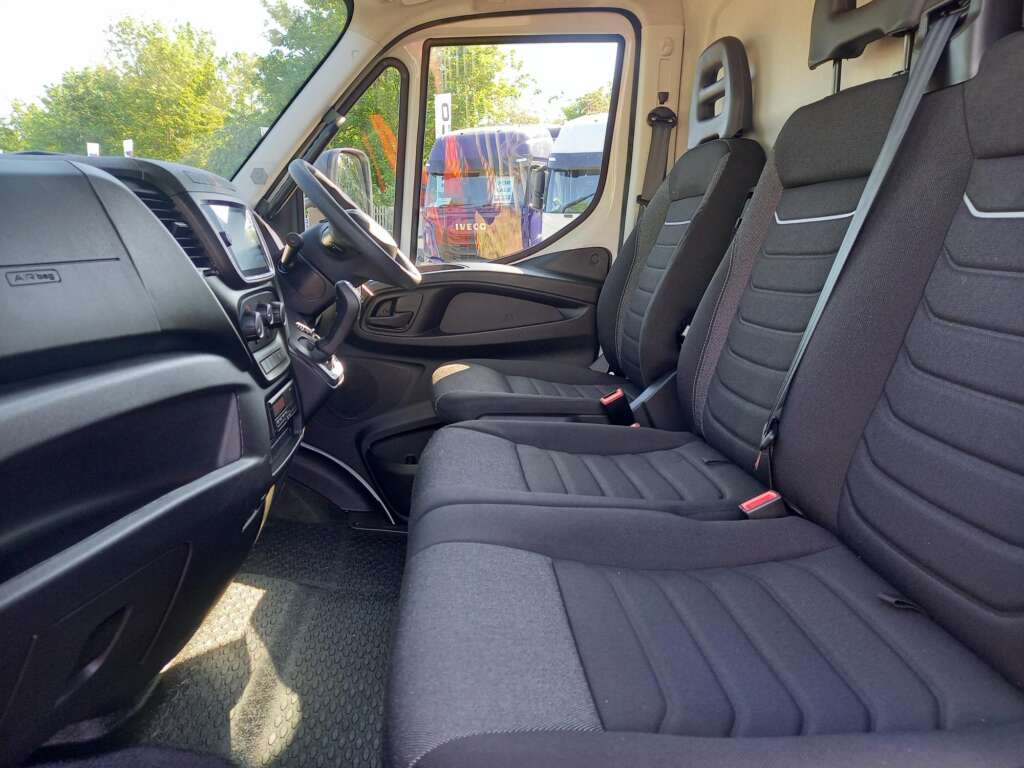 Iveco Daily MY24 70c18 180hp Brit Tipp Dropside