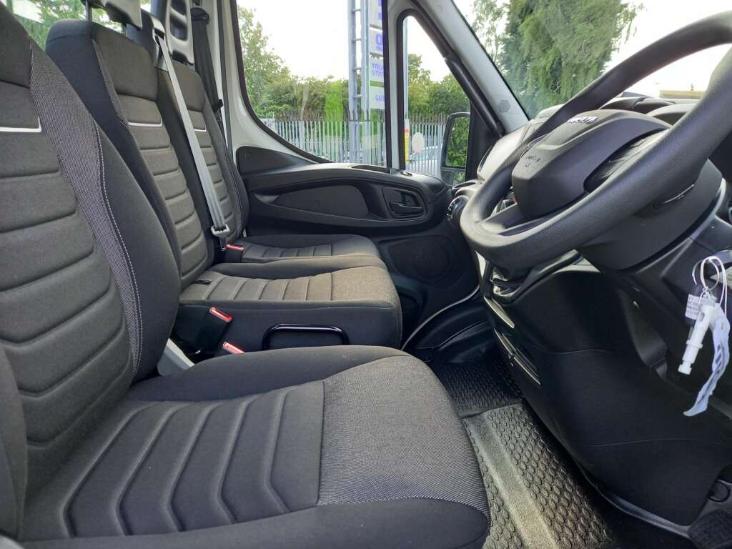 Iveco Daily 35C14 Business Chassis Cab