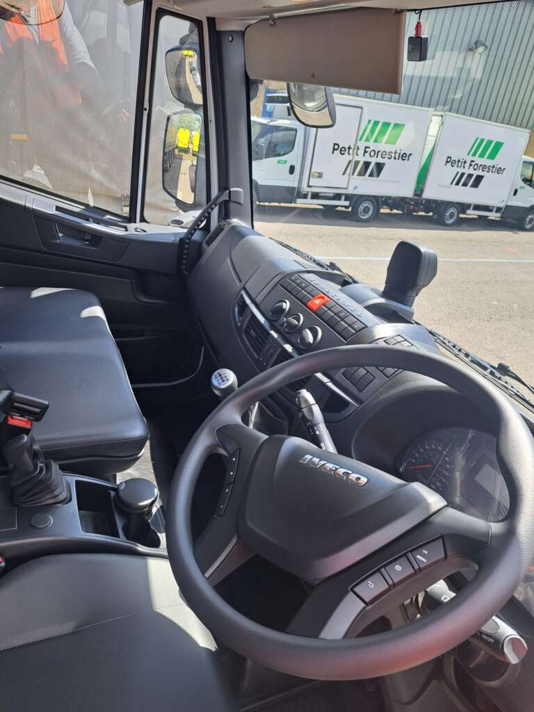 IVECO Eurocargo 180E25K EVI_E