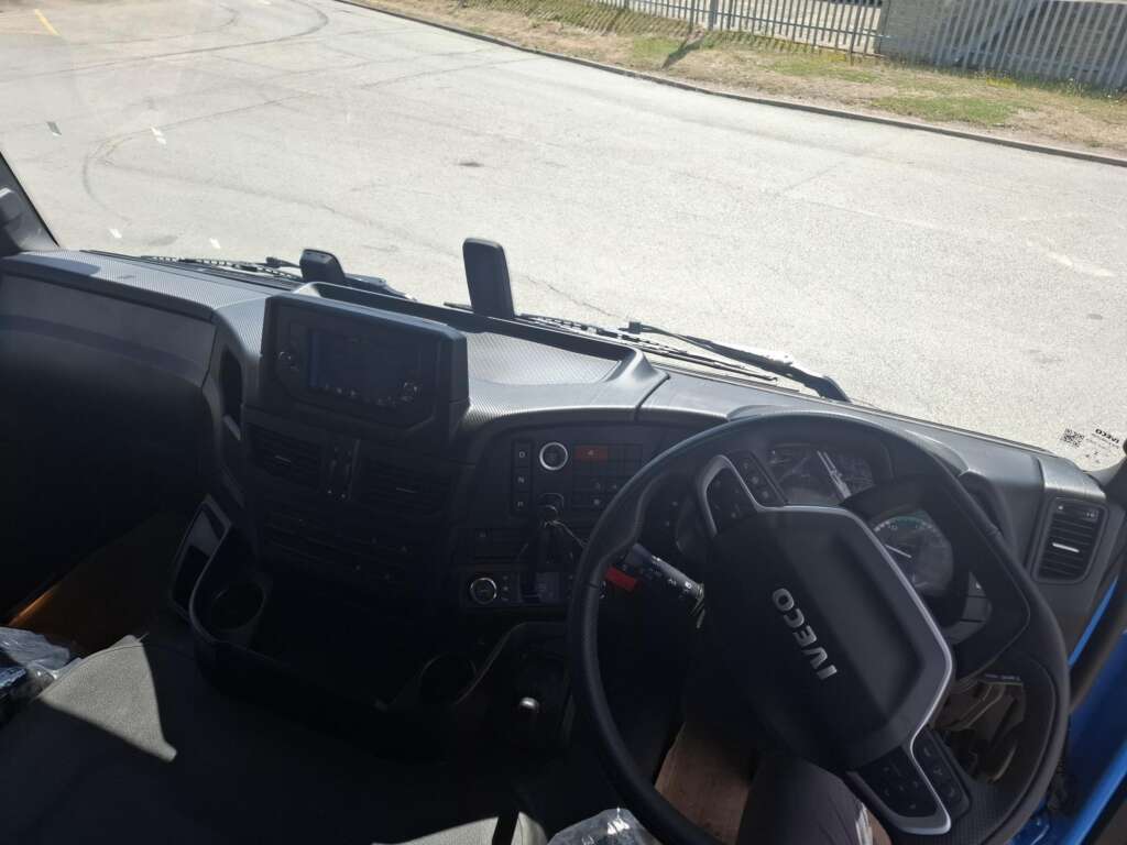 IVECO X-WAY AT360X46Z OFF