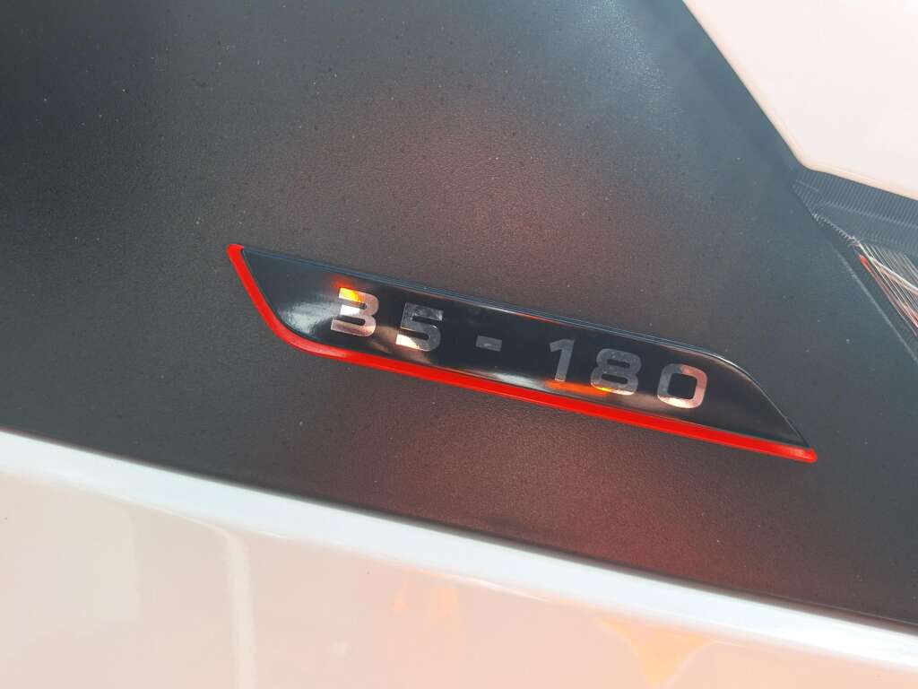IVECO Daily 35C18 3520L Van