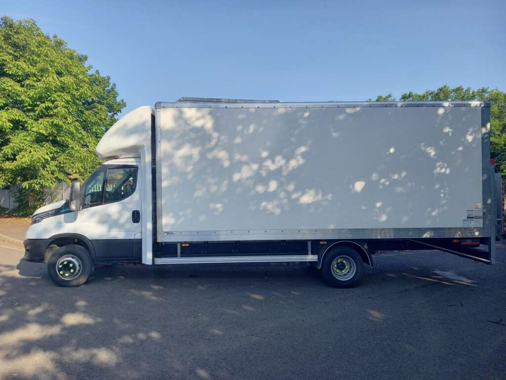 IVECO DAILY 72C14E ELECTRIC BOX AND TAILLIFT