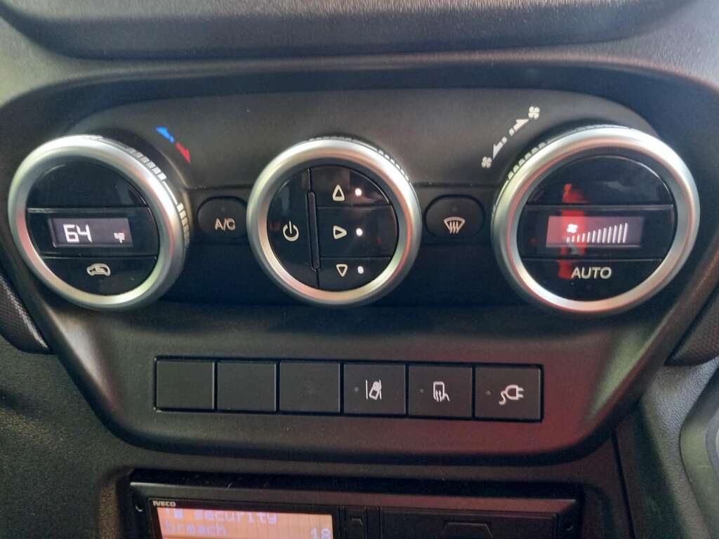 IVECO DAILY 72C14E ELECTRIC BOX AND TAILLIFT
