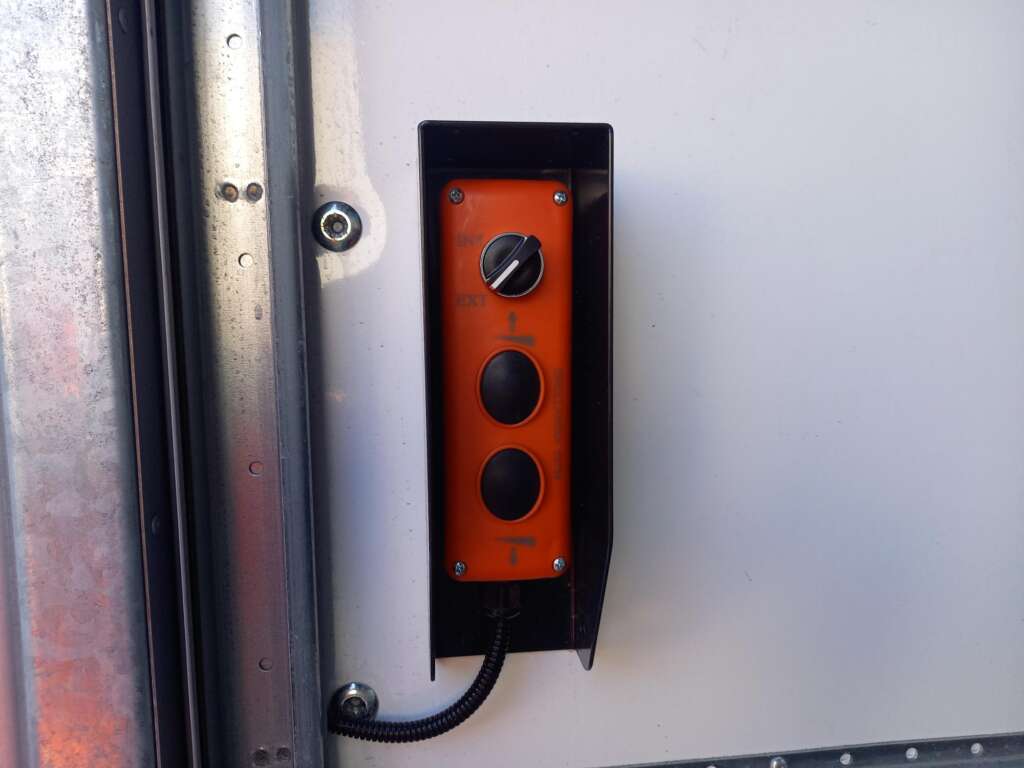IVECO DAILY 72C14E ELECTRIC BOX AND TAILLIFT