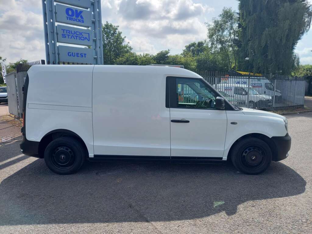 LEVC VN5 31kWh Business Auto Euro 6 5dr (Range Extender)