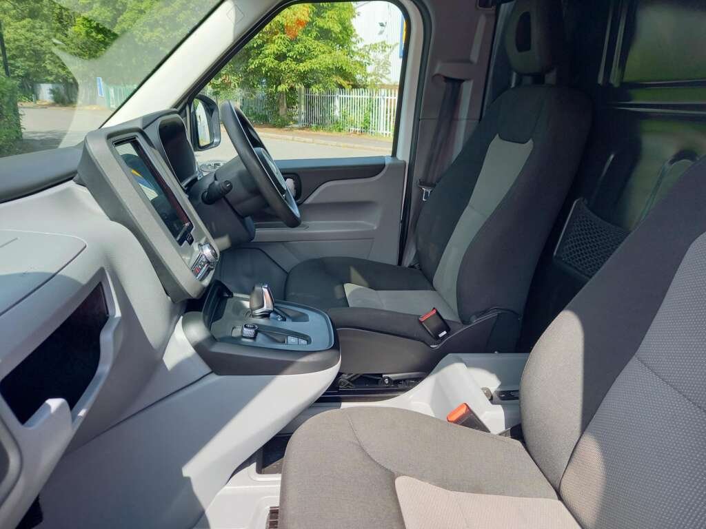 LEVC VN5 31kWh Business Auto Euro 6 5dr (Range Extender)