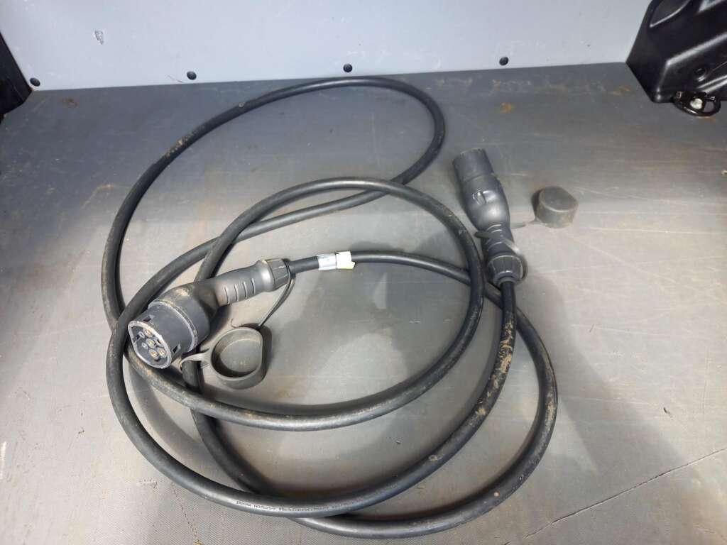 LEVC VN5 31kWh Business Auto Euro 6 5dr (Range Extender)