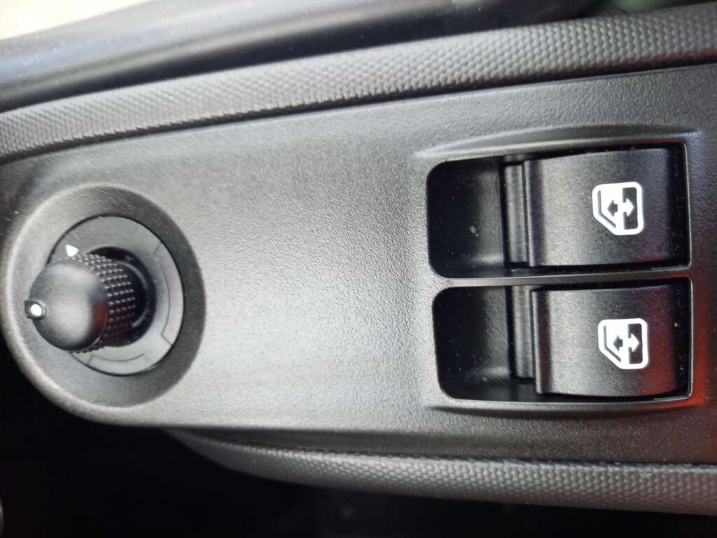 IVECO DAILY 35S16 160 HP AUTO 3520L PANEL VAN
