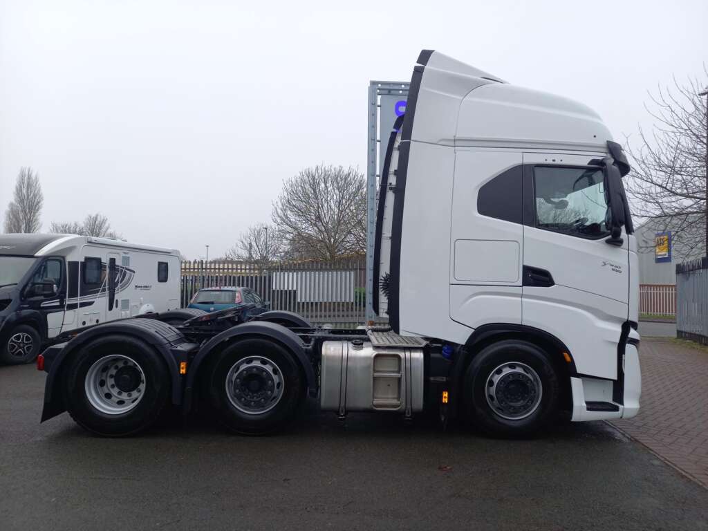 IVECO S-WAY AS440S53 TX/FP 6X2 530HP