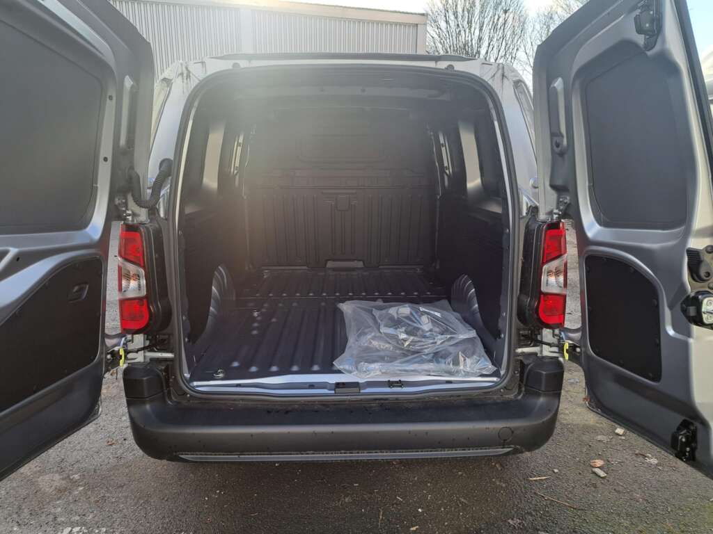 Fiat E-Doblo Van LWB Electric 136 HP Auto 50kWh