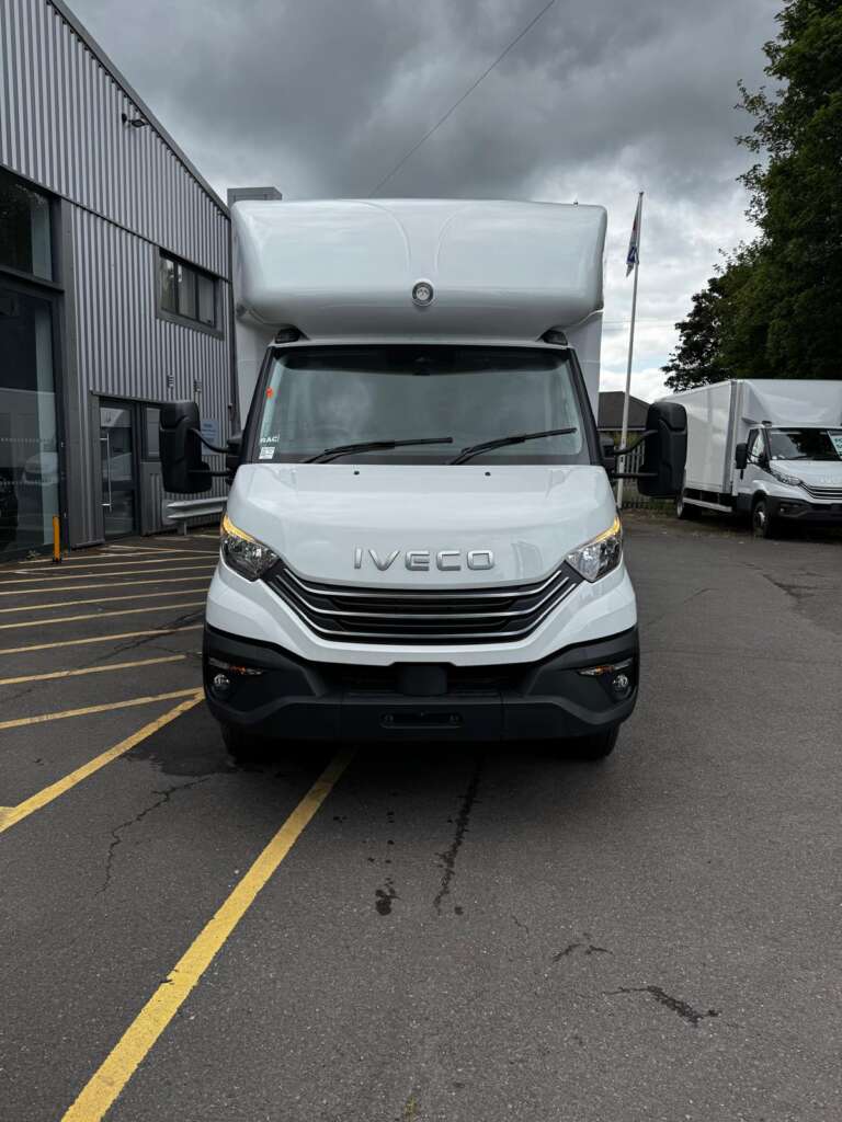 Iveco Daily 70C18HA8 Box Tail Lift