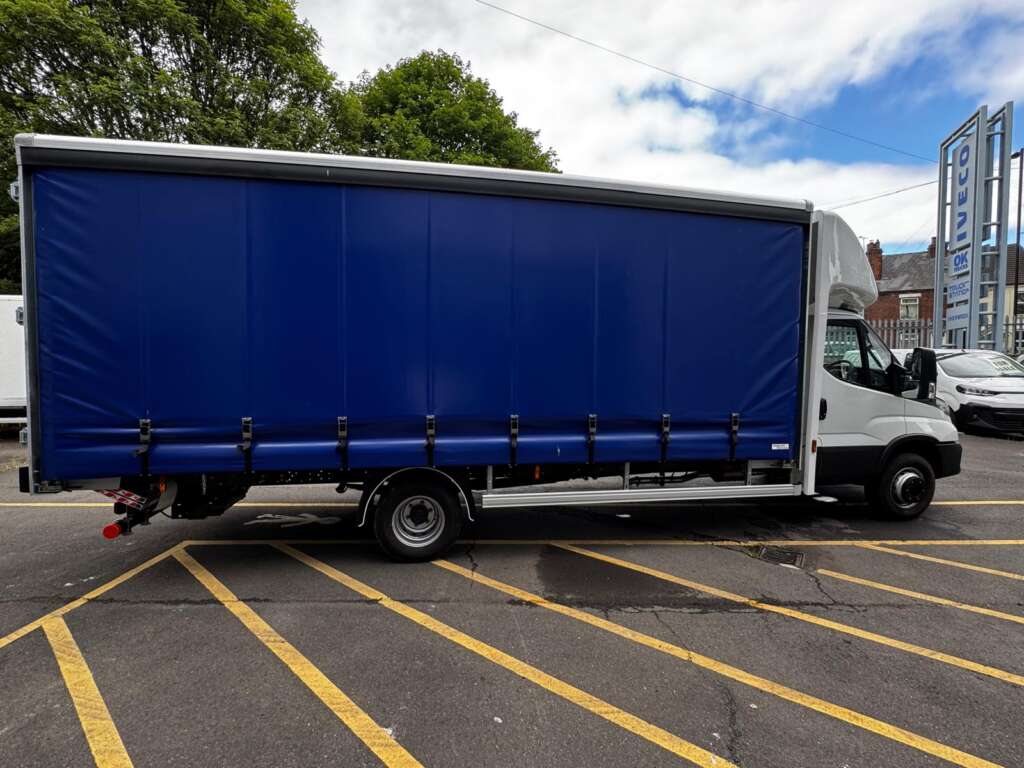 Iveco Daily 70C18HA8 Box Tail Lift