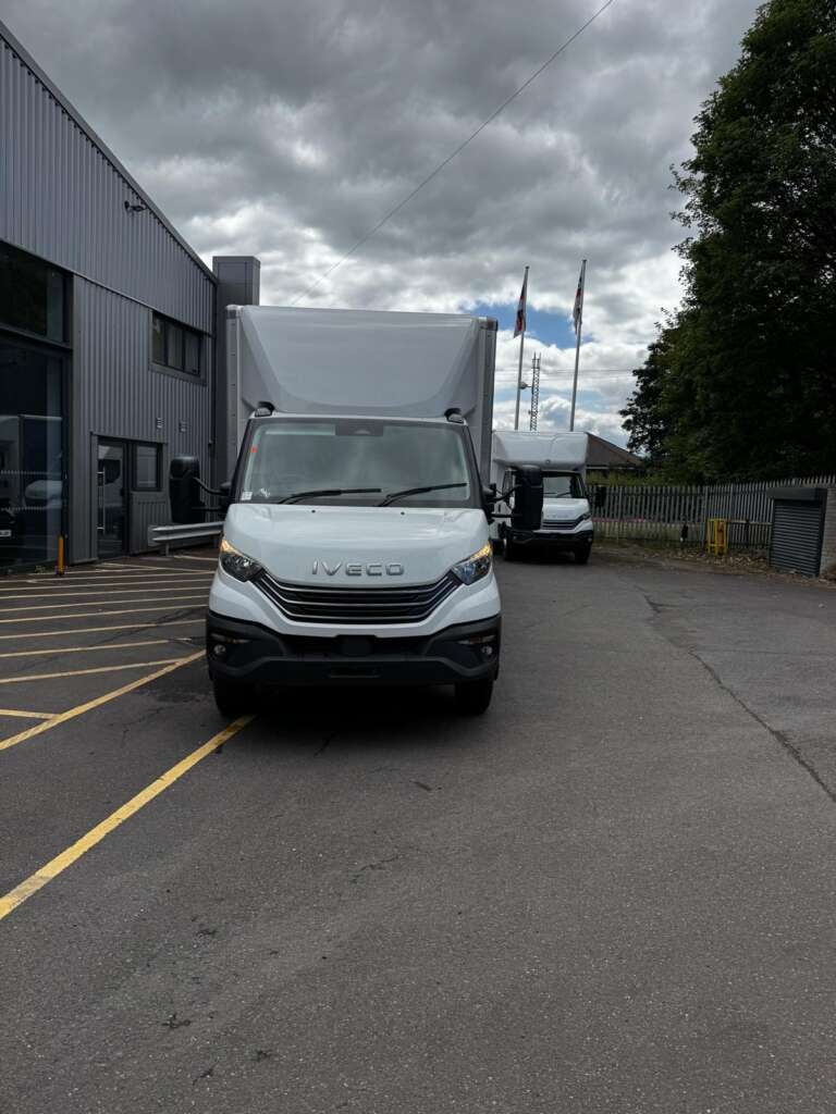 Iveco Daily 72C18 Box Tail Lift