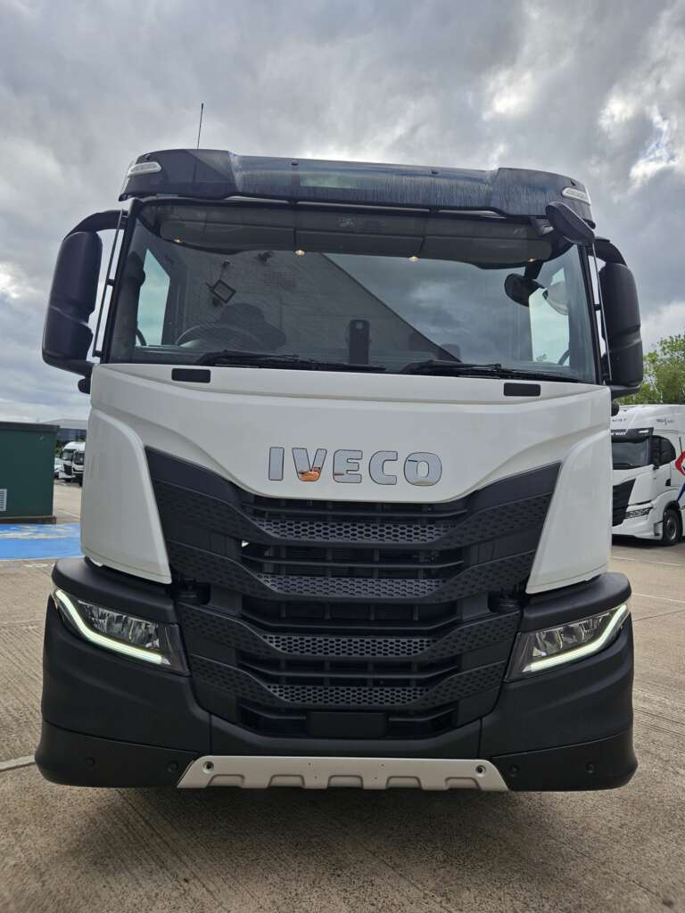IVECO S-WAY AD260S42Y/PS