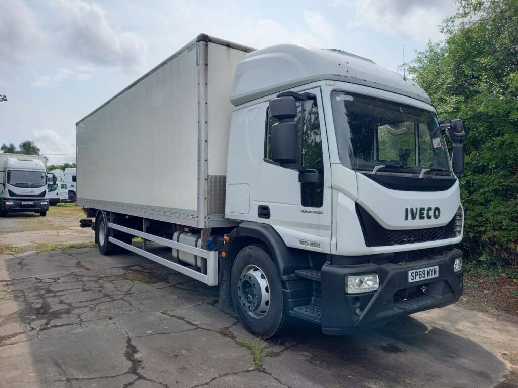 Iveco Eurocargo 180E 250 18T 250HP 28ft Box & Taillift