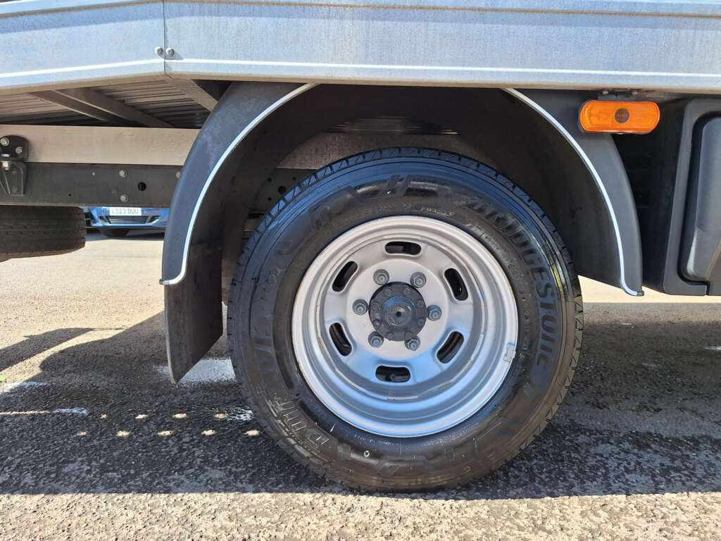 Iveco Daily 3.0D HPI 16V 50C 4350 Business HiMatic LWB Euro 6 2dr (DRW)