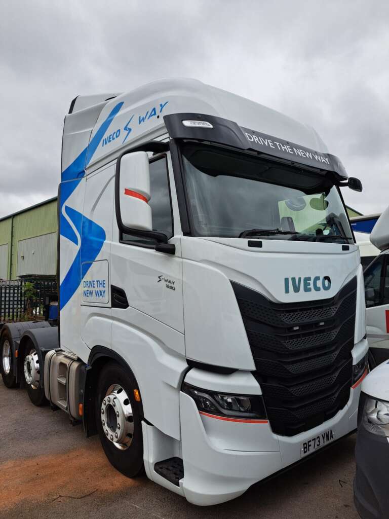 IVECO S-WAY AS440S53 TX/FP 6X2 530HP FULL AIR SUSPENSION