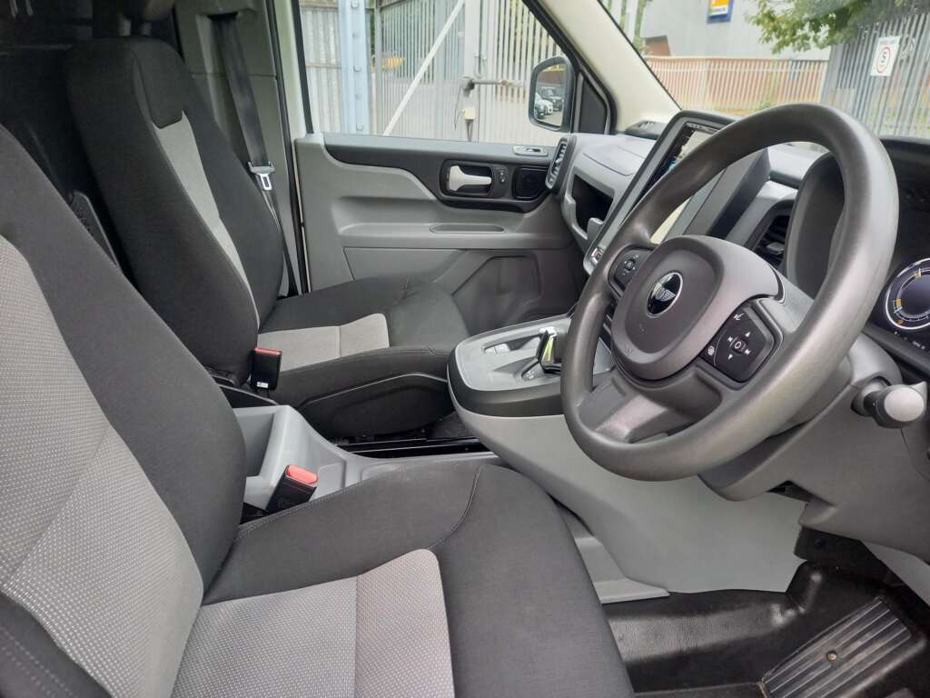LEVC VN5 31kWh City Auto Euro 6 5dr (Range Extender)