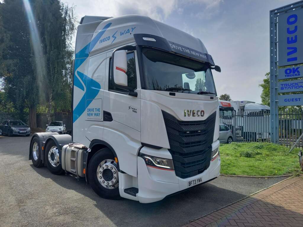 IVECO S-WAY AS440S53 TX/FP 6X2 530HP FULL AIR SUSPENSION