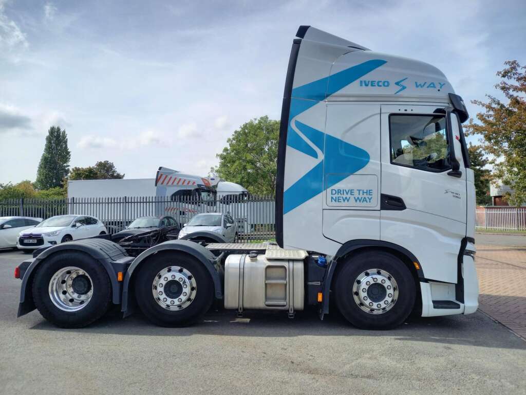IVECO S-WAY AS440S53 TX/FP 6X2 530HP FULL AIR SUSPENSION