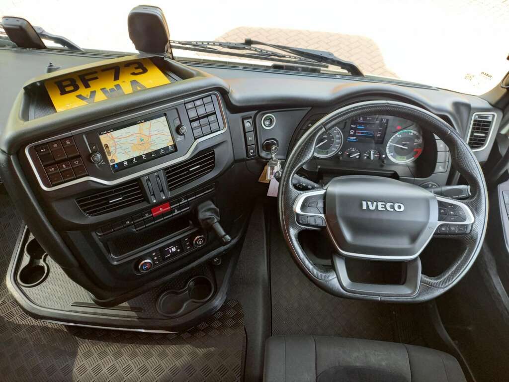 IVECO S-WAY AS440S53 TX/FP 6X2 530HP FULL AIR SUSPENSION