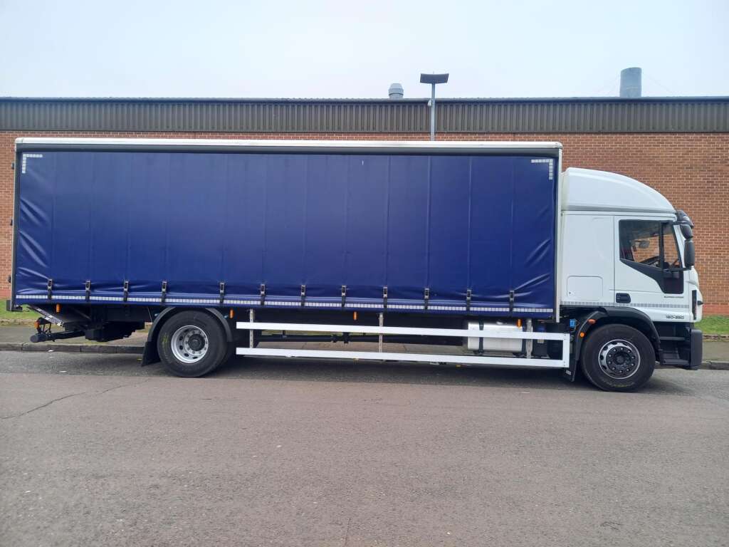 Iveco Eurocargo ML180E25 EVI_D 28FT CURTAINSIDE