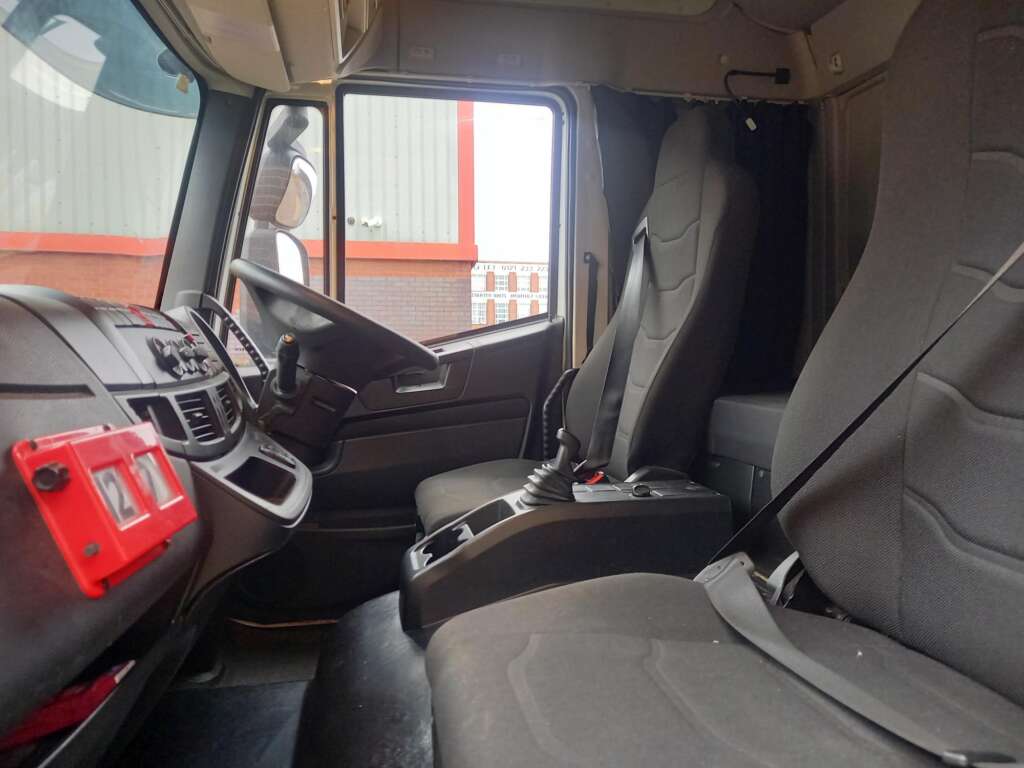 Iveco Eurocargo ML180E25 EVI_D 28FT CURTAINSIDE