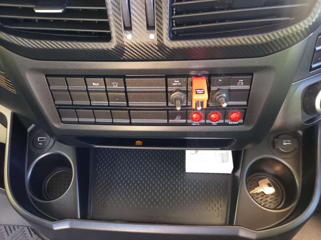 Iveco X-WAY AD360X42Z 8X4 TIPPER