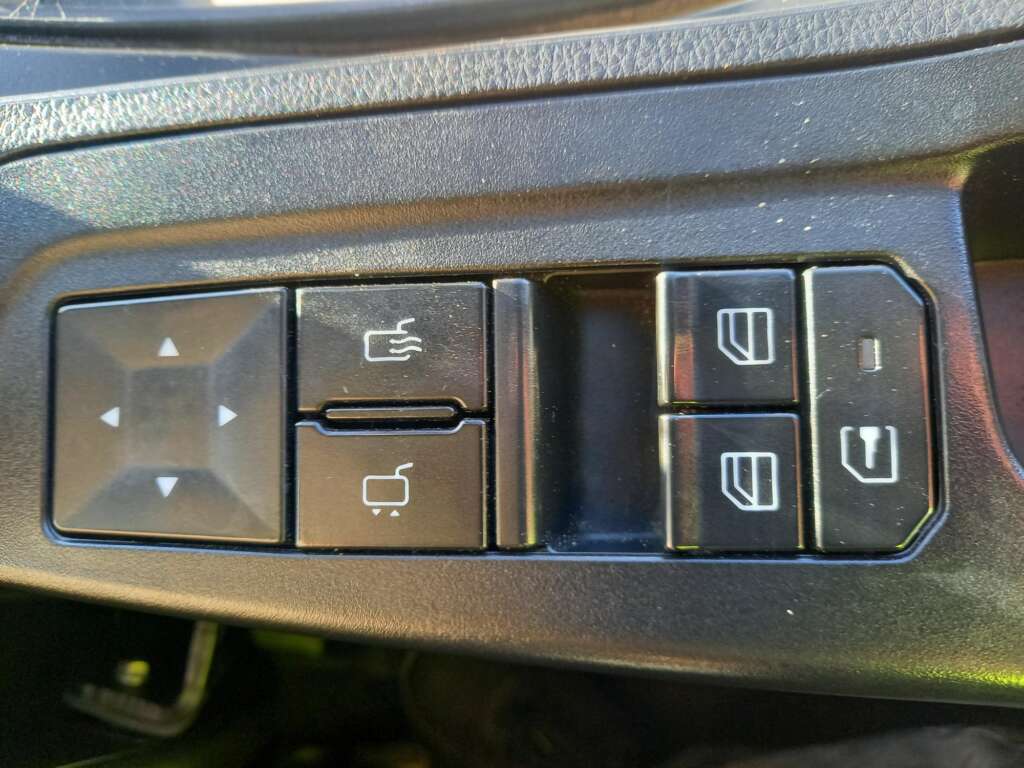 Iveco X-WAY AD360X42Z 8X4 TIPPER