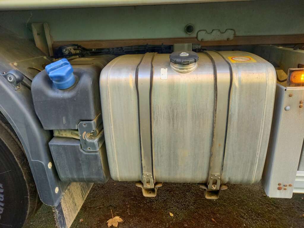 Iveco X-WAY AD360X42Z 8X4 TIPPER