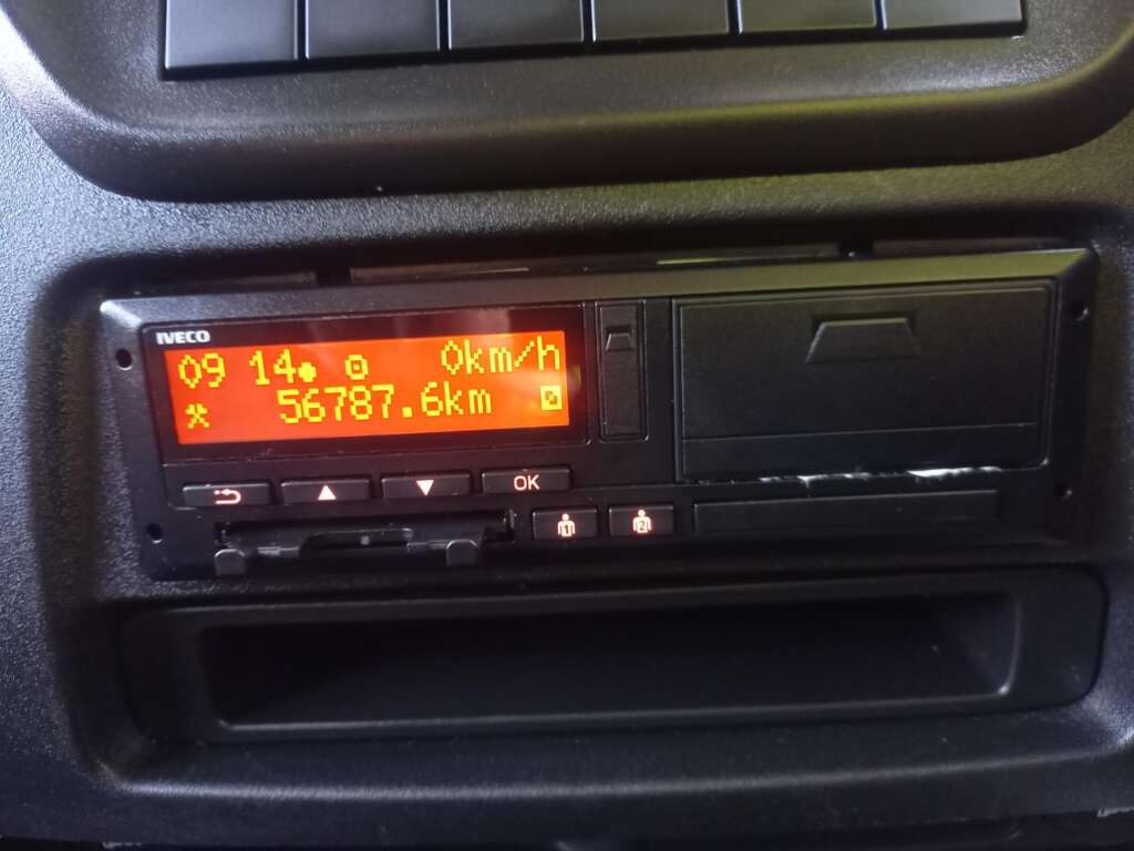 Iveco Daily 3.0D HPI 18V Business 70C 5100 HiMatic XLWB Euro 6 2dr (DRW)