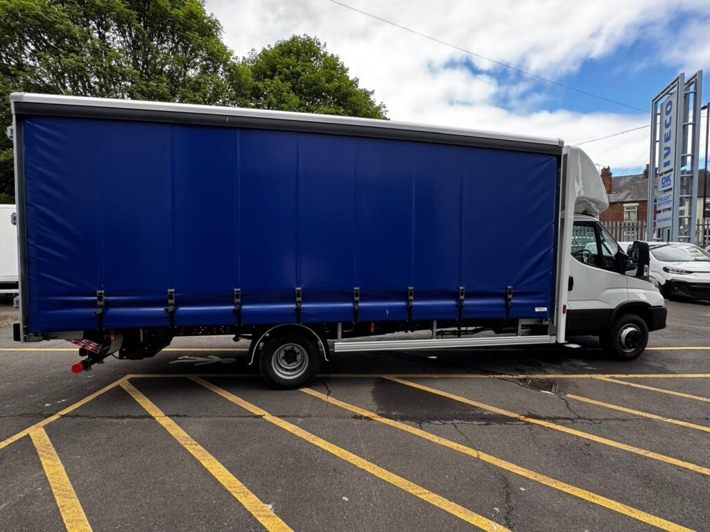 Iveco Daily 70C18HA8 Box Tail Lift