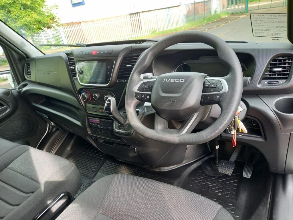 Iveco Daily 70C18 180Hp Hi Matic Box & Taillift