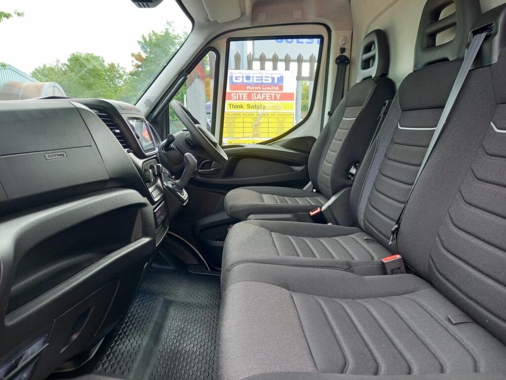 Iveco Daily 70C18 180Hp Hi Matic Box & Taillift