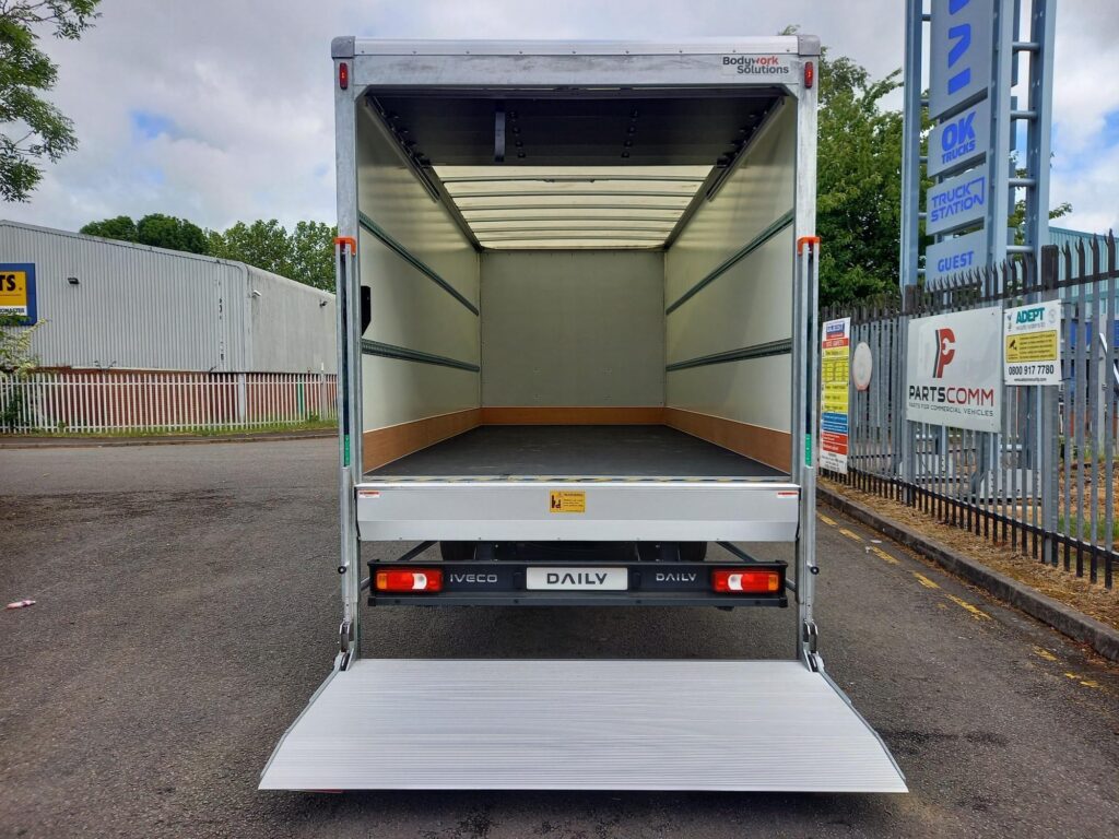Iveco Daily 70C18 180Hp Hi Matic Box & Taillift