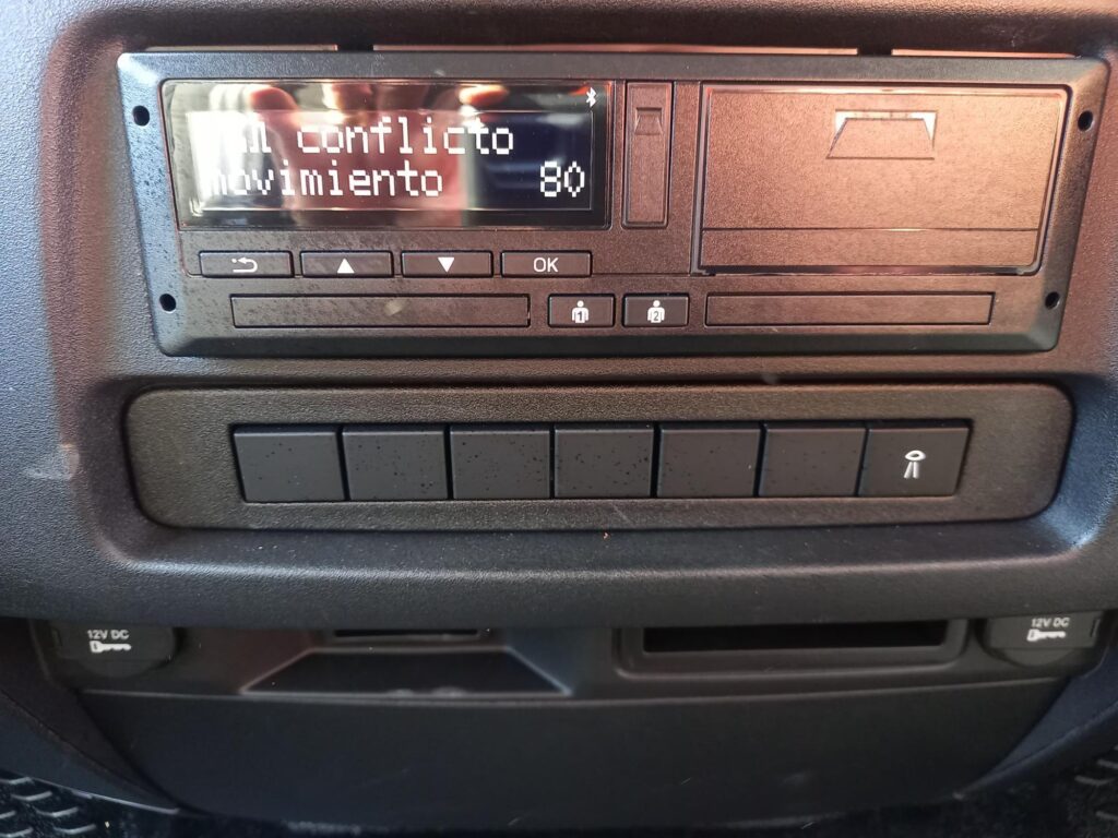Iveco Daily MY24 70c18 180hp Brit Tipp Dropside