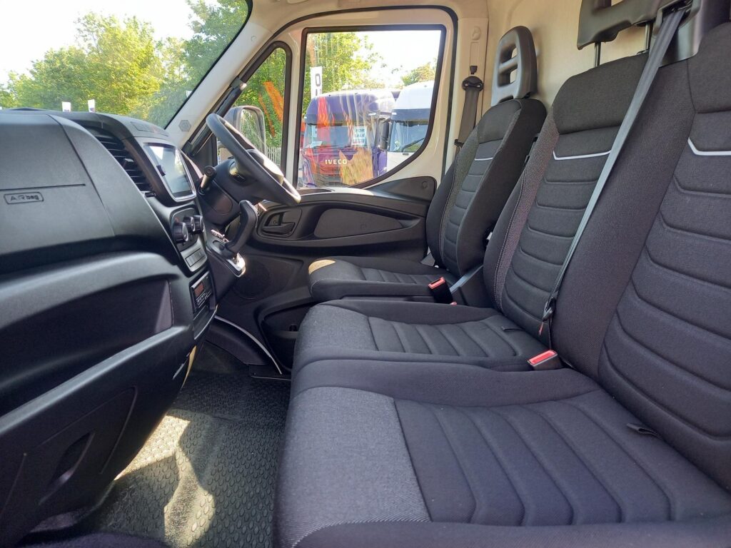 Iveco Daily MY24 70c18 180hp Brit Tipp Dropside