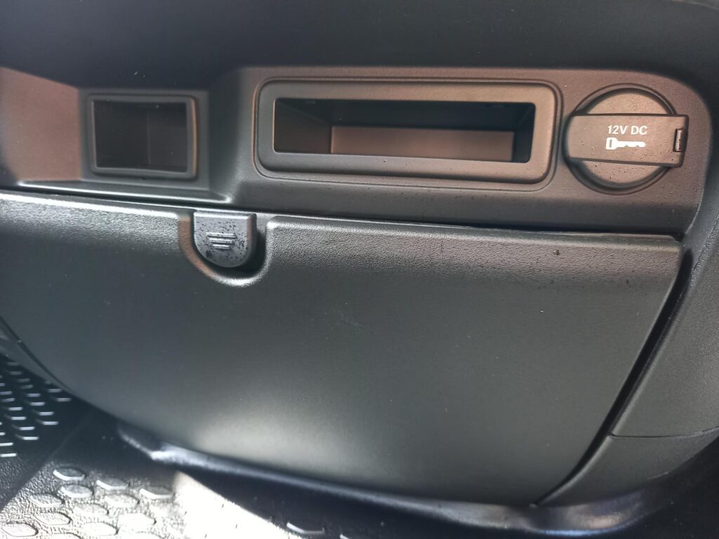 Iveco Daily 35C14 Business Chassis Cab