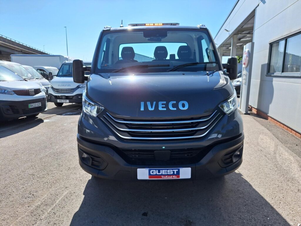 Iveco Daily 3.0D HPI 16V 50C 4350 Business HiMatic LWB Euro 6 2dr (DRW)