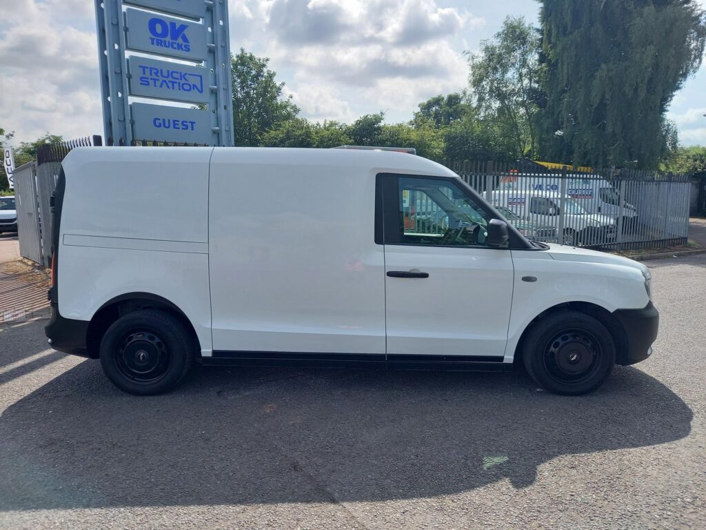 LEVC VN5 31kWh Business Auto Euro 6 5dr (Range Extender)