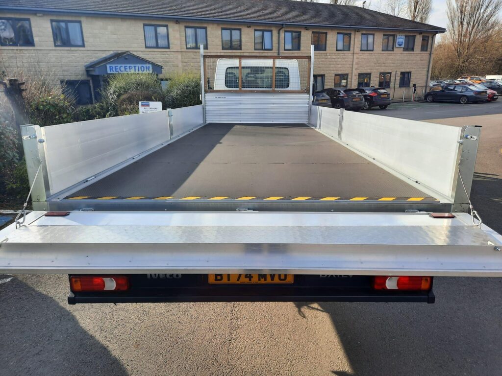 Iveco Daily 70C18 180HP 6.1 MTR DROPSIDE